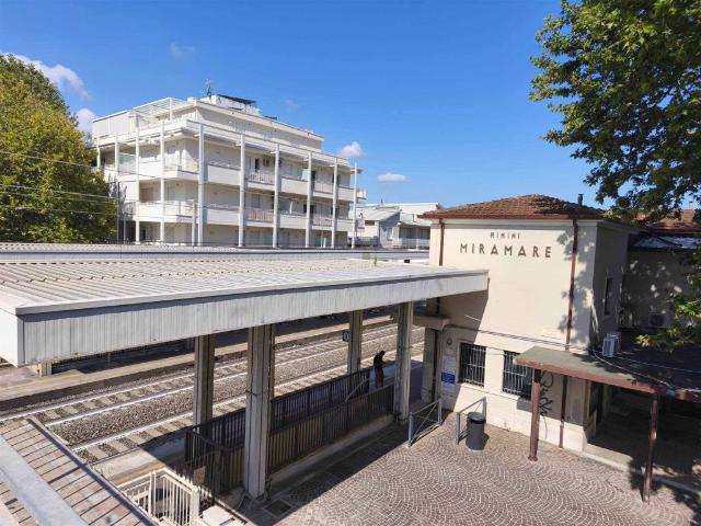 Appartamento in vendita a Miramare, Rimini