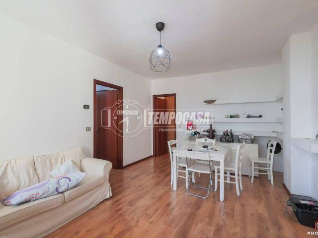 Appartamento in vendita a Villaggio 1° maggio, Rimini