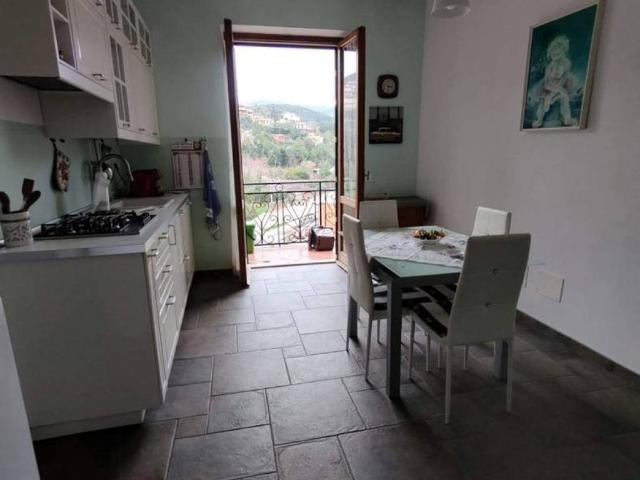 Appartamento in vendita a Rio, Toscana