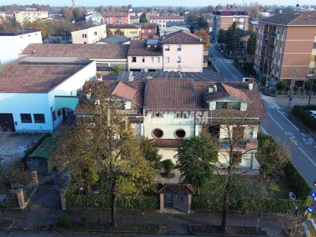 Villa Indipendente in vendita a Pianura Reggiana, Re