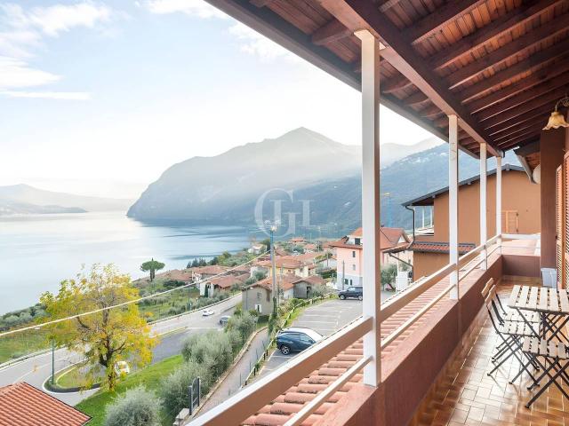 Appartamento in vendita a Riva Di Solto, Lombardia