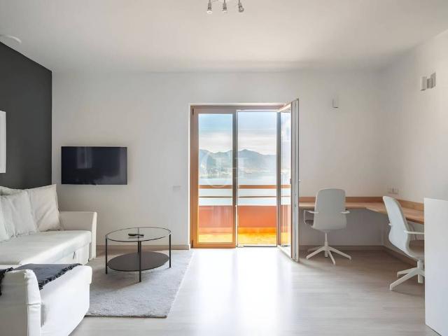 Appartamento in vendita a Riva Di Solto, Lombardia