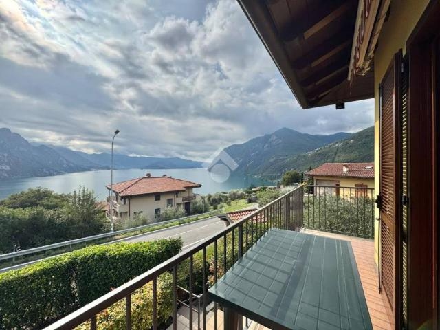 Appartamento in vendita a Zorzino, Riva di Solto