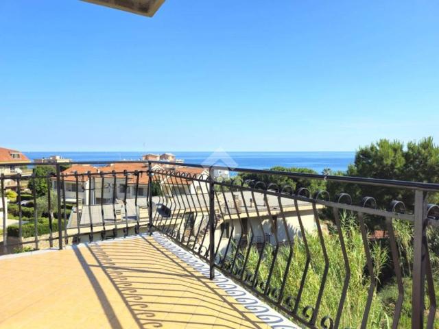 Appartamento in vendita a Riva Ligure, Liguria