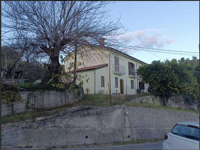 Appartamento in vendita a Rivello, Basilicata