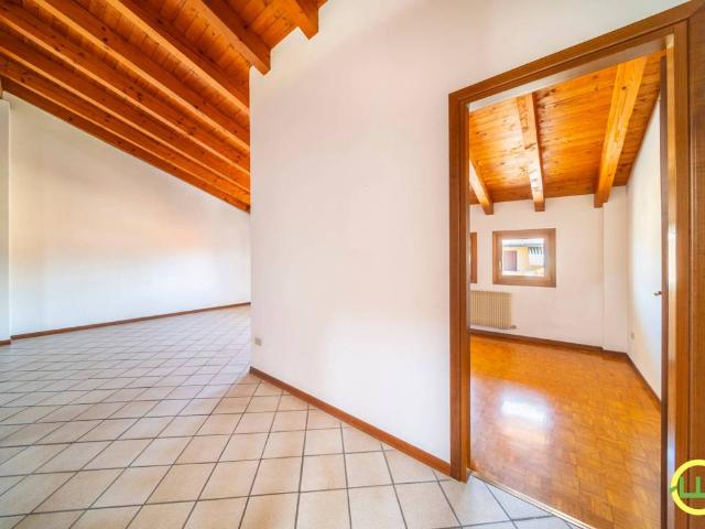 Appartamento in vendita a Rivignano Teor / Rivignan Teôr, Rivignano