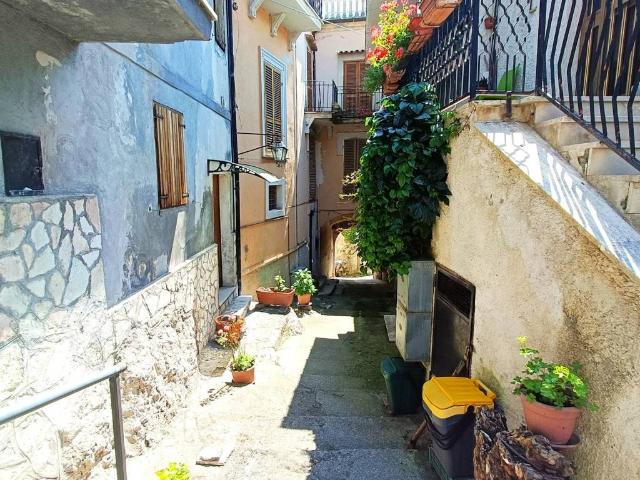 Appartamento in vendita a Rivodutri, Lazio