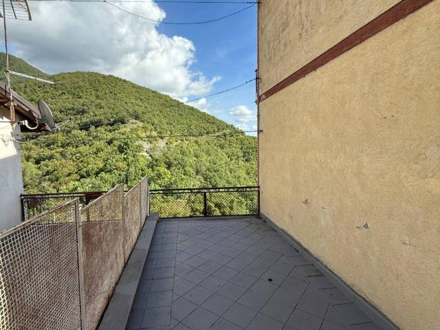 Appartamento in vendita a Rivodutri, Lazio