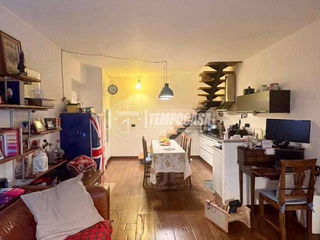 Villa Schiera in vendita a Borgo Uriola, Piemonte