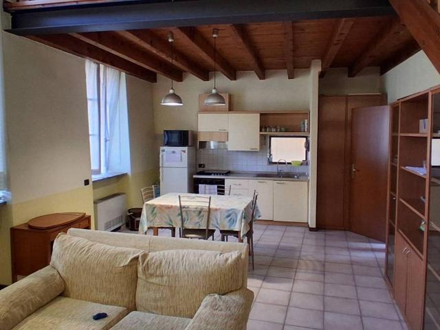 Appartamento in vendita a Robbiate, Lombardia