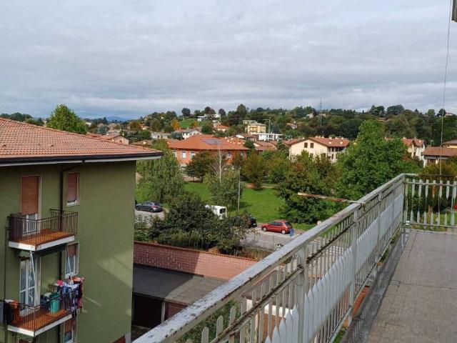 Appartamento in vendita a Robbiate, Lombardia