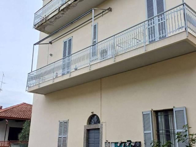 Appartamento in vendita a Robbiate, Lombardia