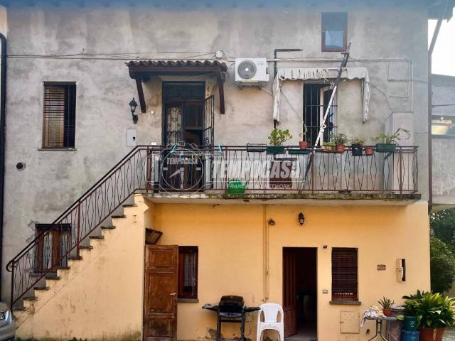 Appartamento in vendita a Robbiate, Lecco