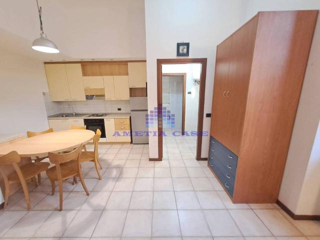 Appartamento in vendita a Robbiate, Lombardia