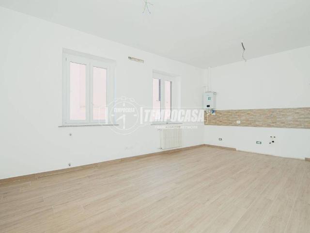 Appartamento in vendita a Robbio, Lombardia