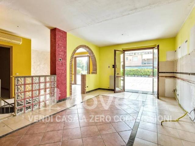 Appartamento in vendita a Robecchetto Con Induno, Lombardia
