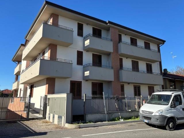 Appartamento in vendita a Robecchetto Con Induno, Lombardia