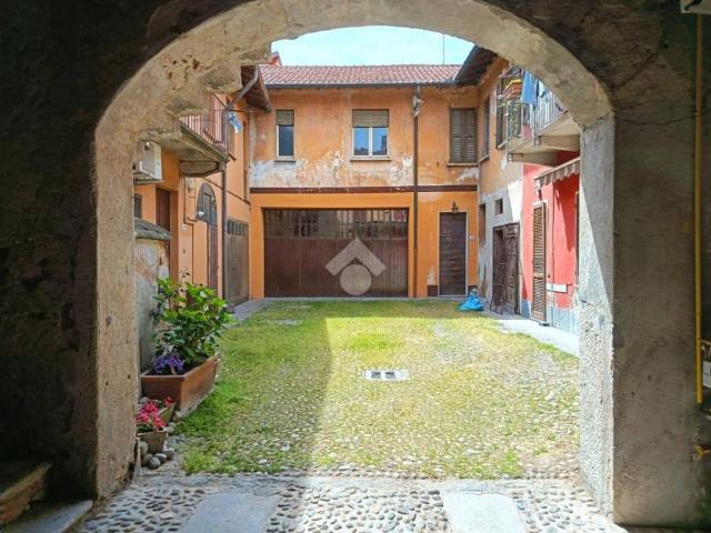Appartamento in vendita a Robecco Sul Naviglio, Lombardia