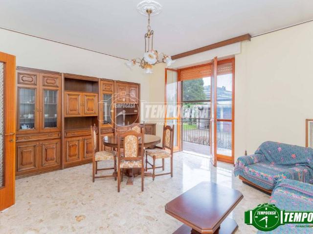 Appartamento in vendita a Robecco Sul Naviglio, Lombardia