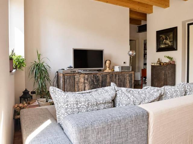 Appartamento in vendita a Carpenzago, Robecco sul Naviglio