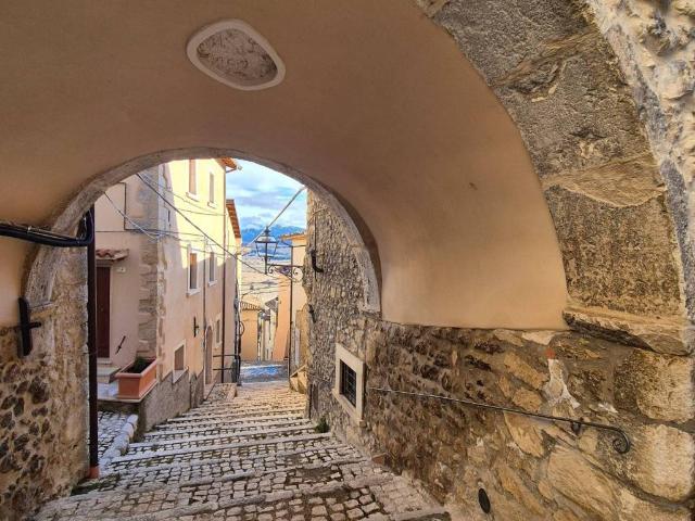 Appartamento in vendita a Rocca Di Cambio, Abruzzo