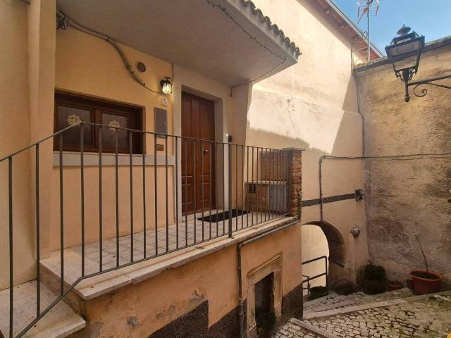 Appartamento in vendita a Rocca Di Cambio, Abruzzo