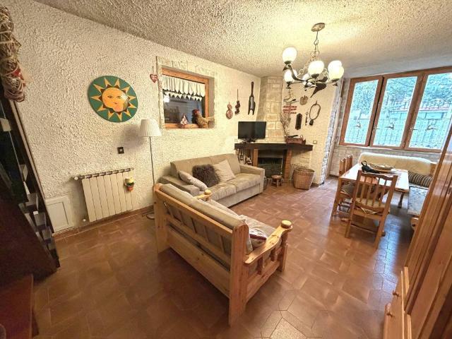 Appartamento in vendita a Colle Belvedere, Rocca Di Mezzo
