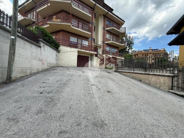Appartamento in vendita a Rocca Di Mezzo, Abruzzo