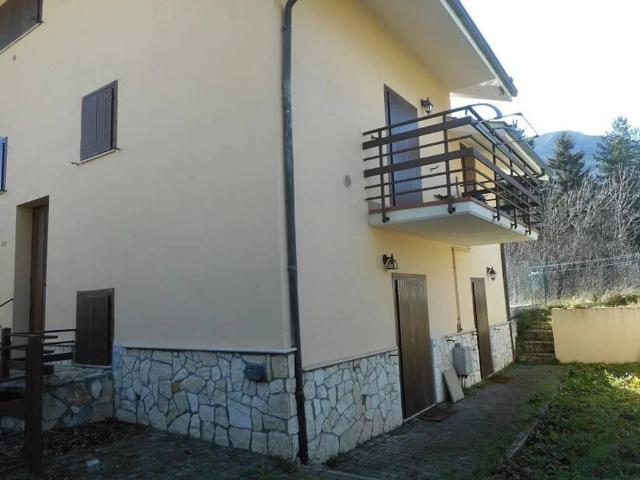 Appartamento in vendita a Rocca Di Mezzo, Abruzzo