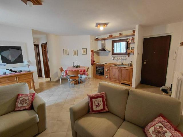 Appartamento in vendita a Rocca Di Mezzo, Abruzzo