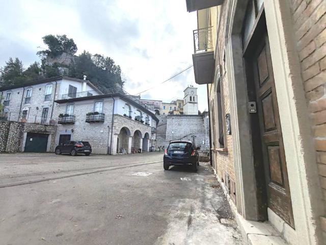 Appartamento in vendita a Roccabascerana, Campania