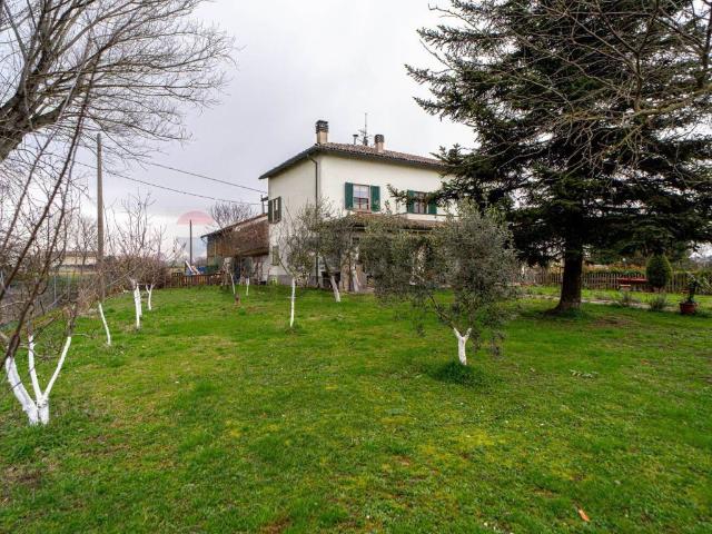 Appartamento in vendita a Roccabianca, Reggio Emilia