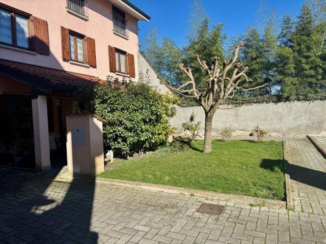 Appartamento in vendita a Roccabianca, Reggio Emilia