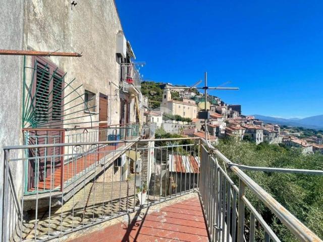 Appartamento in vendita a Roccagloriosa, Salerno