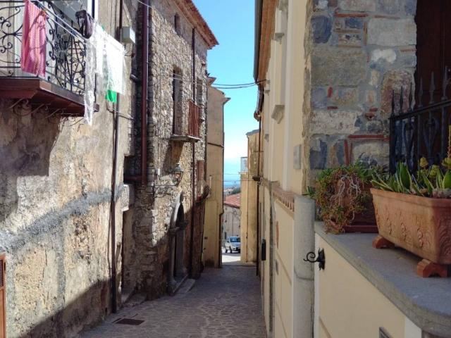 Appartamento in vendita a Roccagloriosa, Salerno