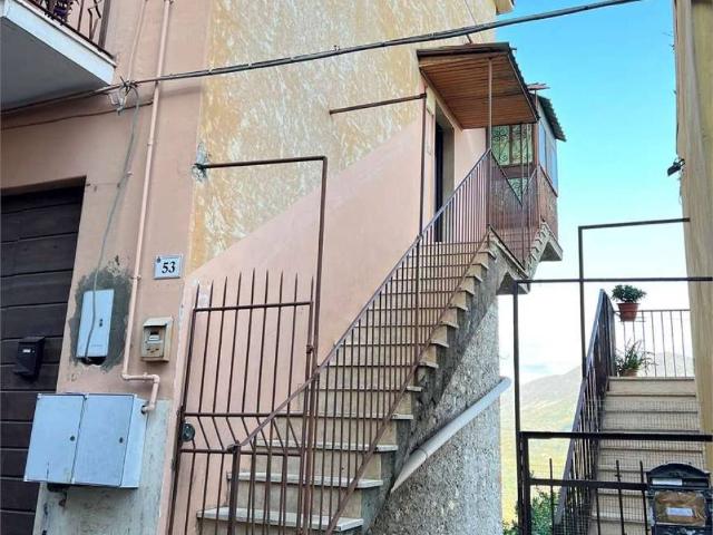 Appartamento in vendita a Roccagorga, Lazio