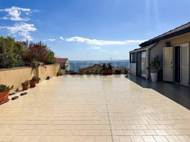 Appartamento in vendita a Roccalumera, Sicilia