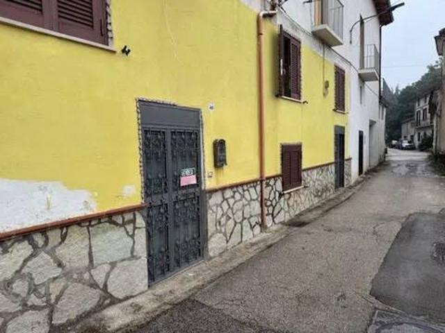 Appartamento in vendita a Fontanafredda, Roccamonfina
