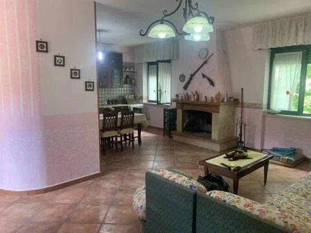 Appartamento in vendita a Roccamonfina, Caserta
