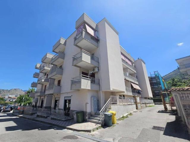 Appartamento in vendita a Roccapiemonte, Campania