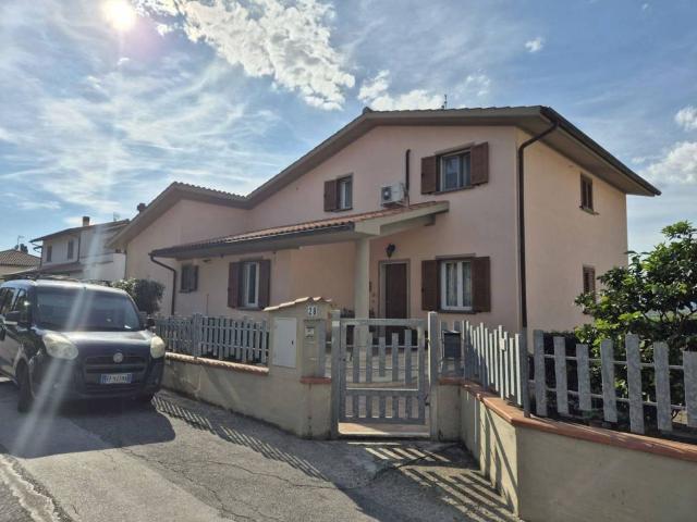 Villa Indipendente in vendita a Roccastrada, Toscana