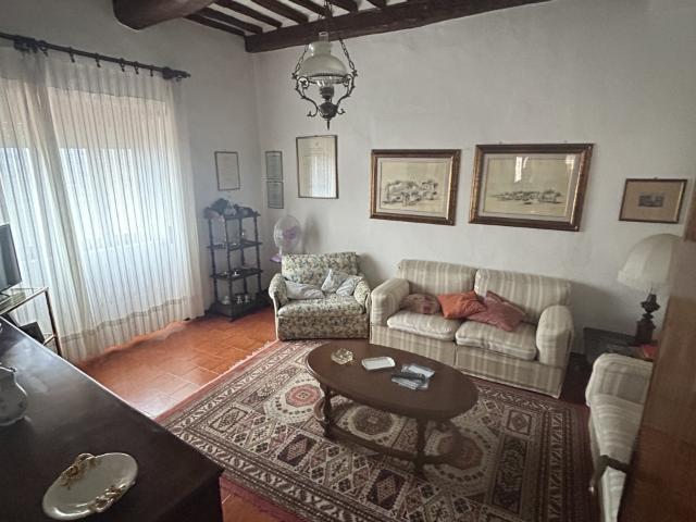 Appartamento in vendita a Roccastrada, Toscana