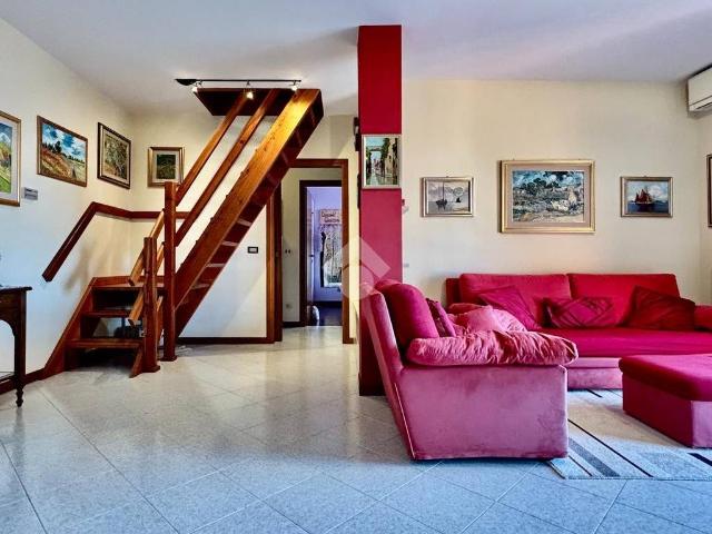 Appartamento in vendita a Rodengo Saiano, Lombardia