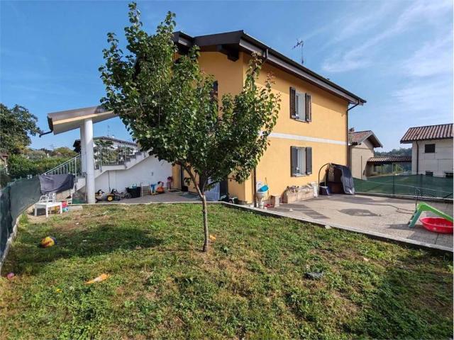 Appartamento in vendita a Roccolo, Rodero