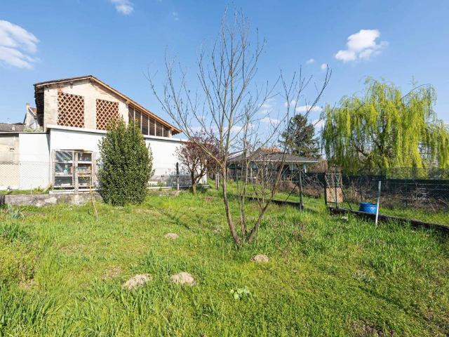 Appartamento in vendita a Rogeno, Lombardia