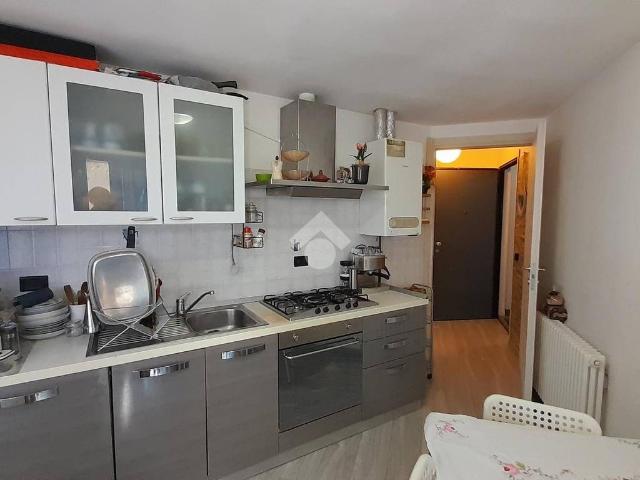 Appartamento in vendita a Rogeno, Lombardia