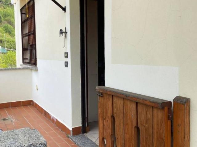 Appartamento in vendita a Rogno, Lombardia