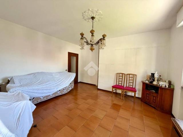 Appartamento in vendita a Rogno, Lombardia