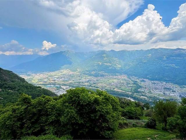 Appartamento in vendita a Rogno, Lombardia