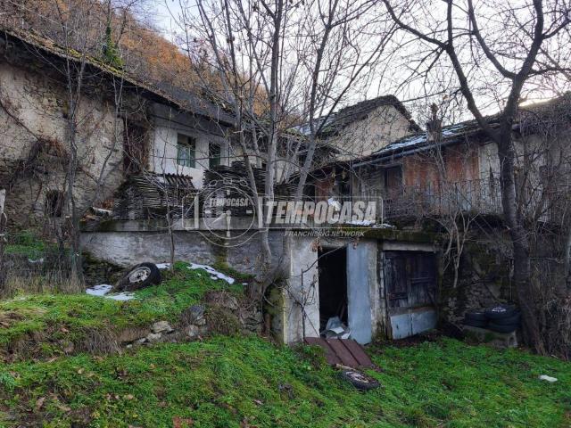 Rustico in vendita a Roisan, Aosta